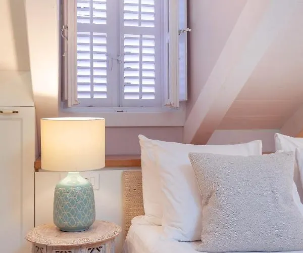 St. Joseph's Pensión 4*